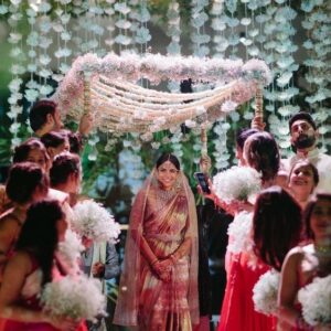 Phoolon Ki Chaadar - 6 Legs