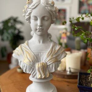 Welcome Lady statue - Gold